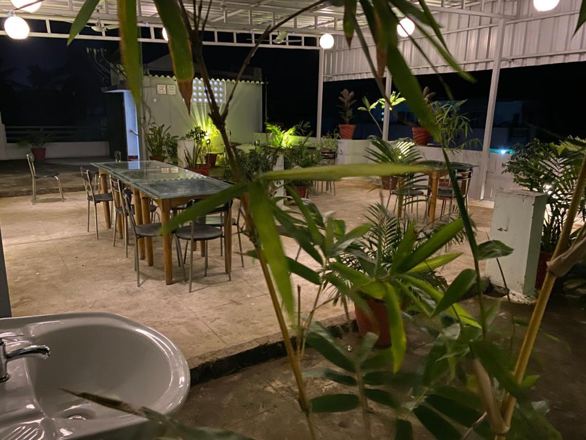La Paradise Residency Puduccseri Kültér fotó