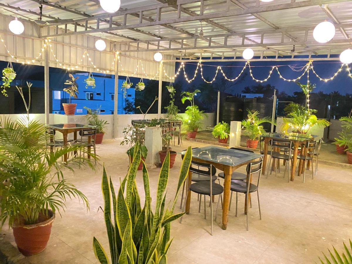 La Paradise Residency Puduccseri Kültér fotó