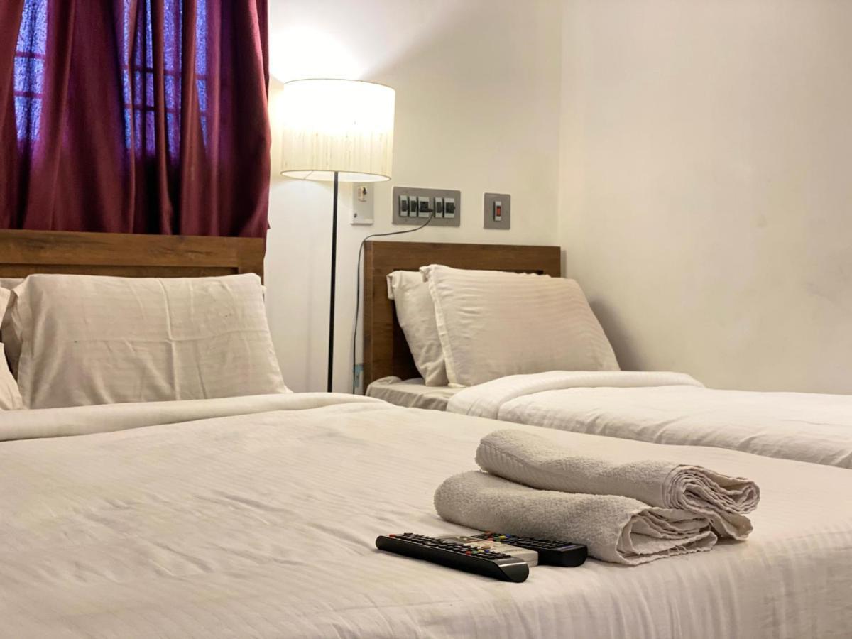 La Paradise Residency Puduccseri Kültér fotó