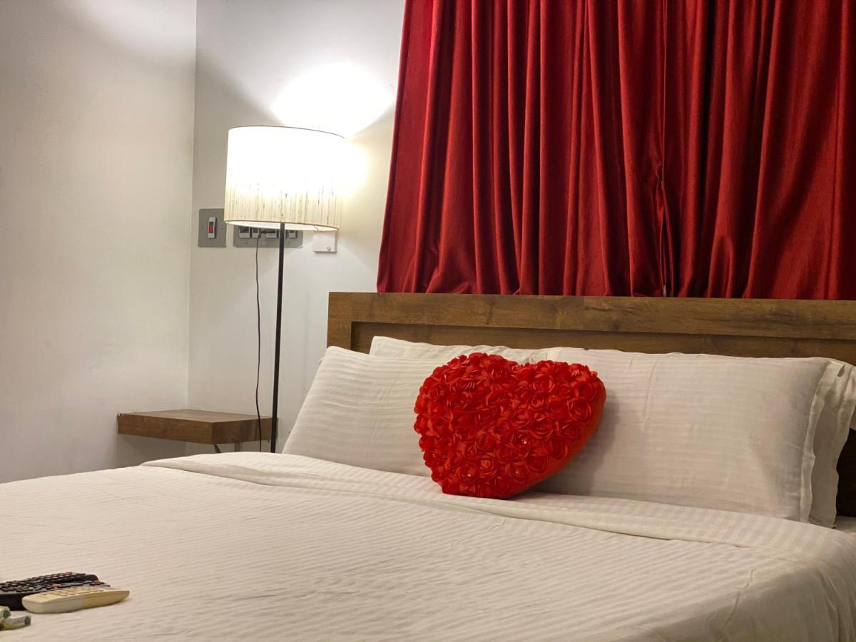 La Paradise Residency Puduccseri Kültér fotó