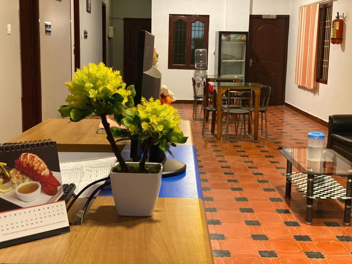 La Paradise Residency Puduccseri Kültér fotó